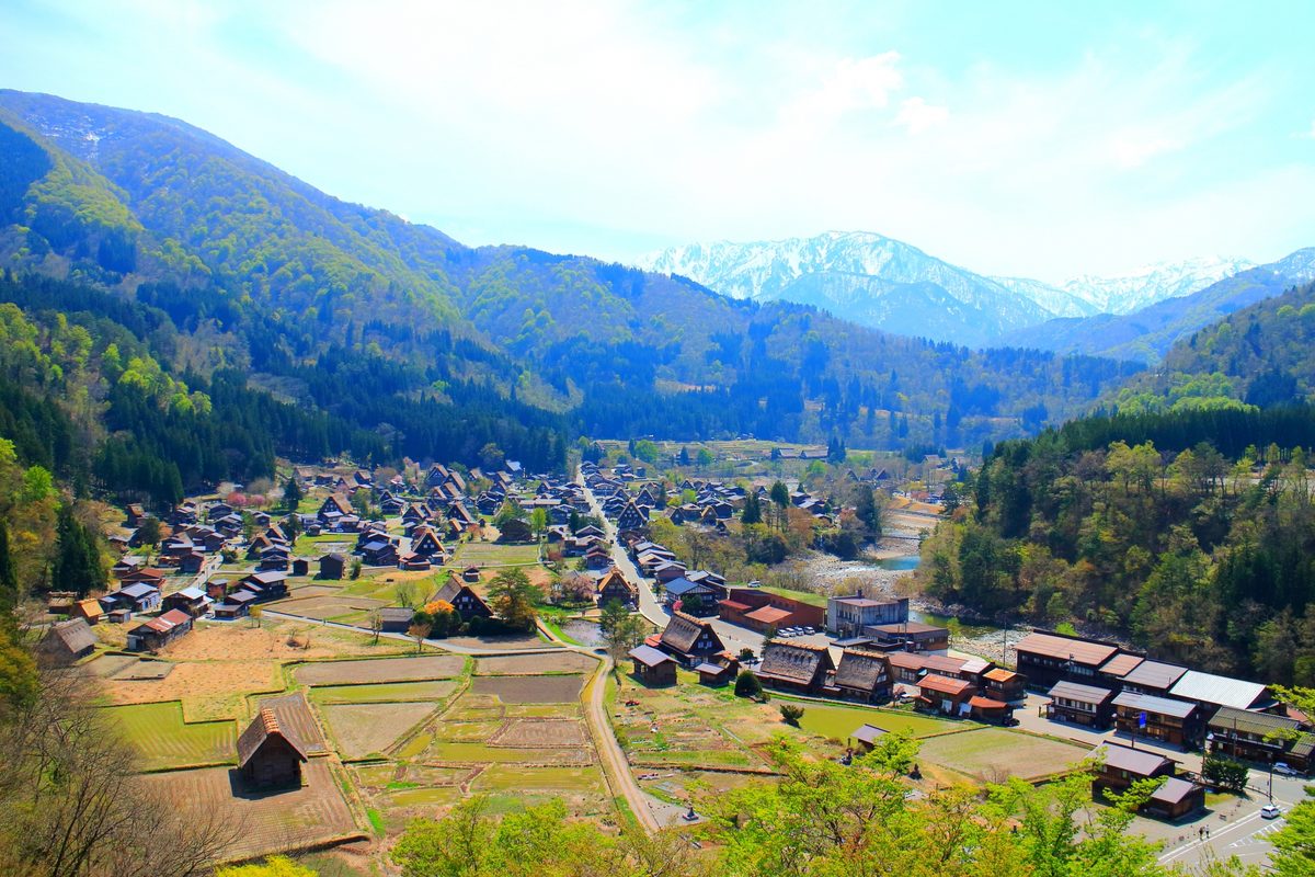Spring-green valley panorama from the Shiroyama viewpoint